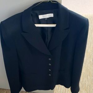 Tahari by Arthur Levine Blazer and Skirt Suit
